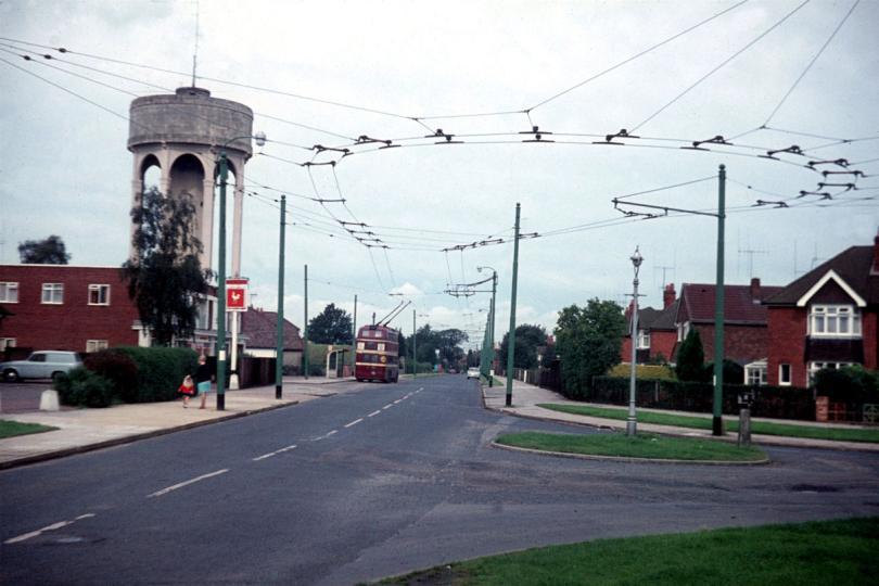 Tilehurst the Bear Inn & Water Tower c1960s