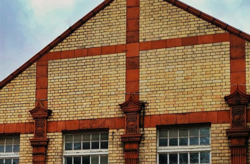 the pattered brickwork of the Cox and Wyman print works - now demolished