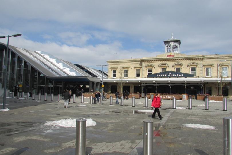 5 Generations of Reading Railway Station