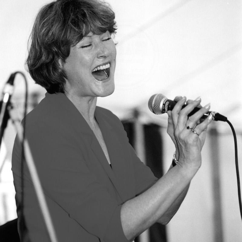 Lee Gibson, Vocalist