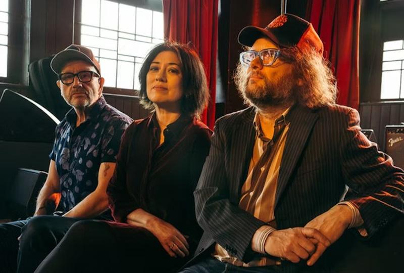 Miki Berenyi Trio - two men and a woman sitting in a bar