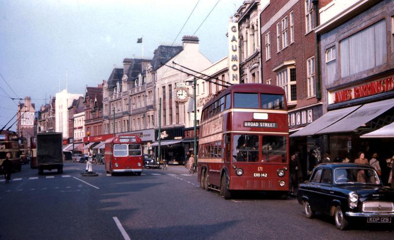 A trolleybus in Broad Street, Reading, April 1956