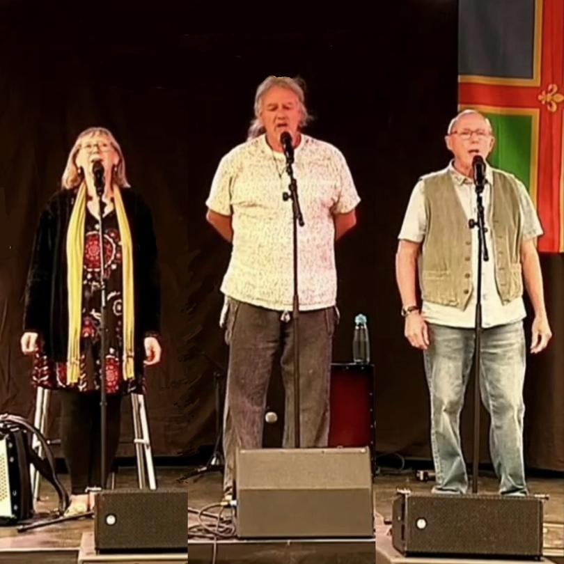 Photo of Steve and Julie Wigley on stage with their fellow Stonesthrow member, Tony Fowkes