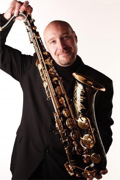 Simon Bates, Saxophonist
