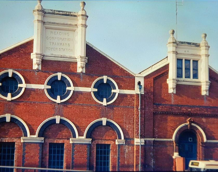 Reading Bus & Tram Depot (1998)
