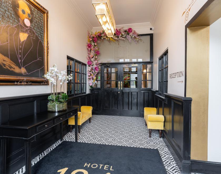 Calico Bar and Eatery Entrance