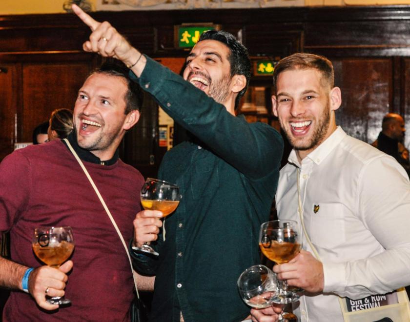 Have fun with your friends at the Gin & Rum Festival