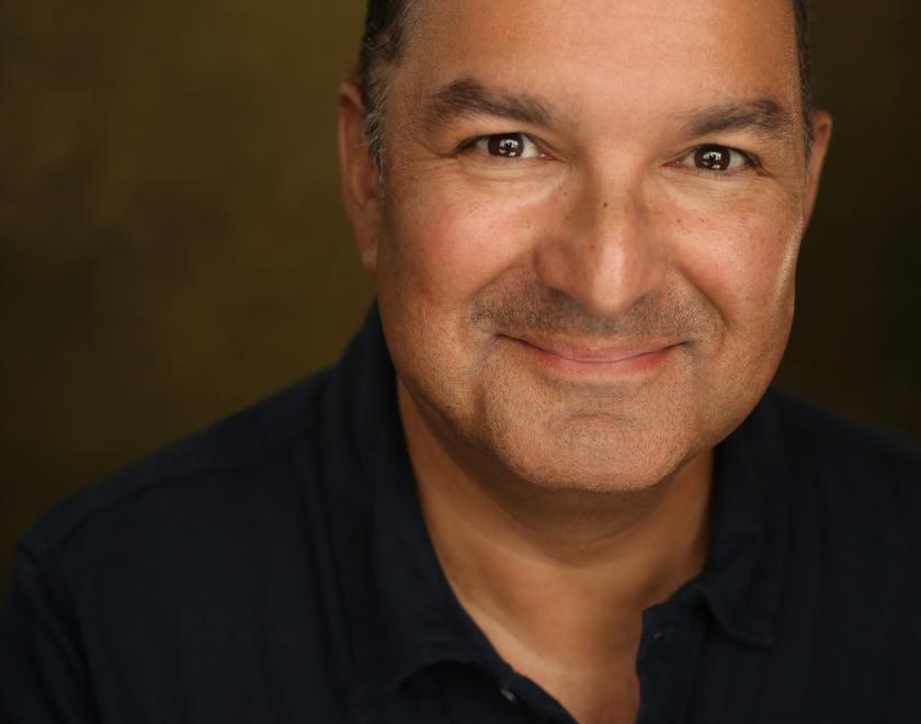 Julius D’Silva stars in Educating Rita at Reading Rep Theatre