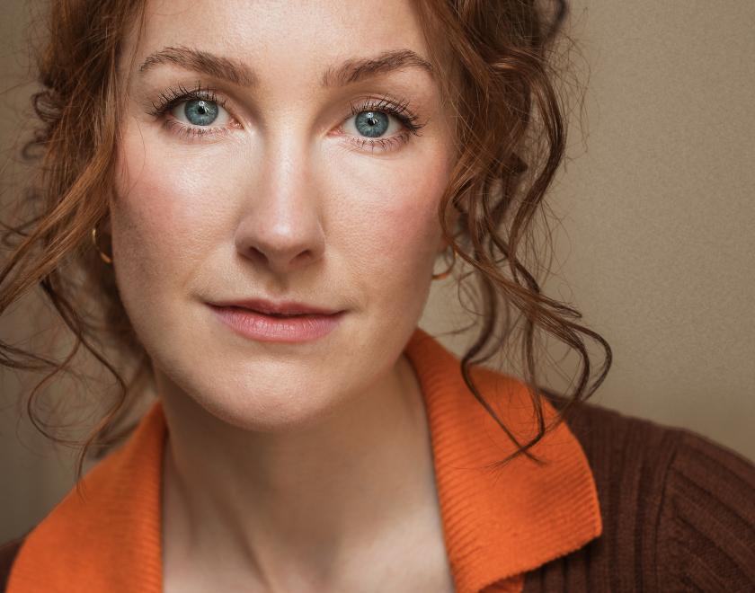 Orla O'Sullivan stars in Private Lives at Reading Rep Theatre