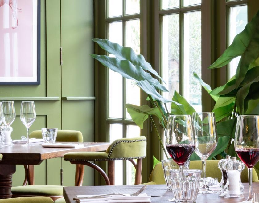 Inside dining area at the Rising Sun Inn, Reading