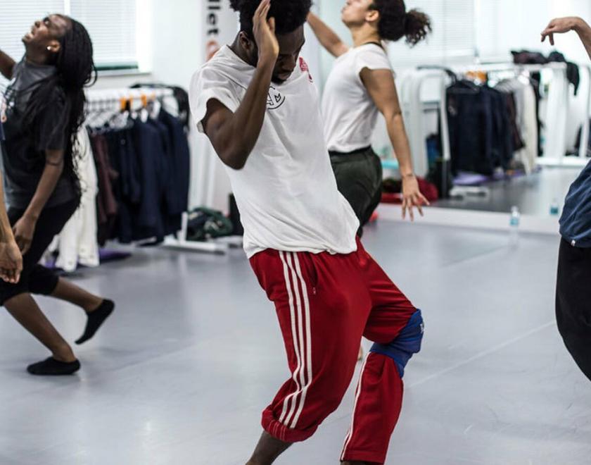 Hip Hop dancers in a studio