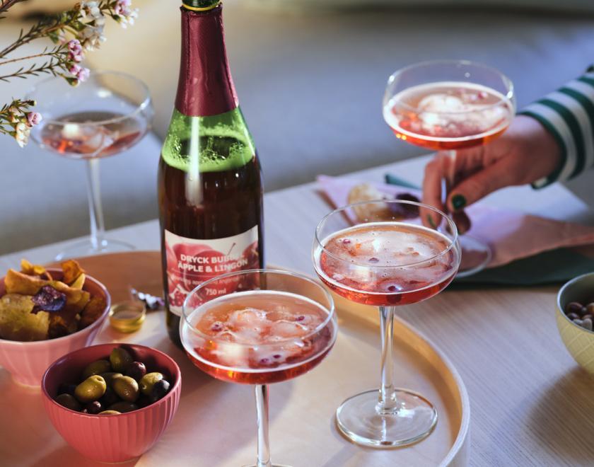 Mocktails being served on a tray with IKEAs sparkling drink 