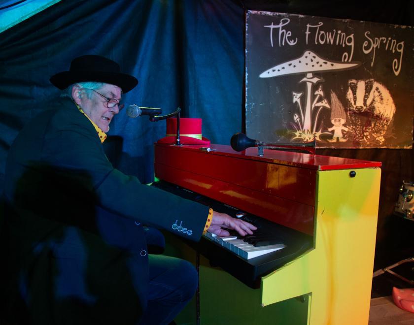 Sing-along-a-Nick at The Flowing Spring