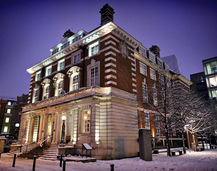 roseate hotel reading