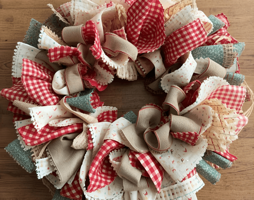 Wreath made of textile