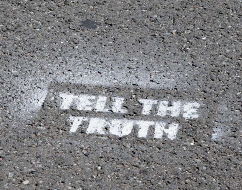 Picture saying 'Tell The Truth'