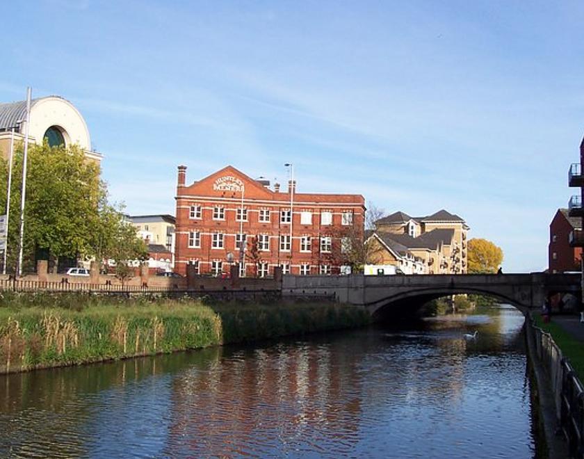 Huntley Palmer's former factory from kennetside, Reading