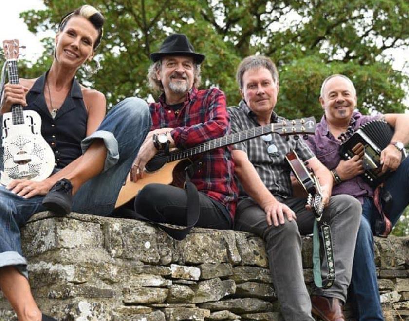 The Jigantics at Readifolk