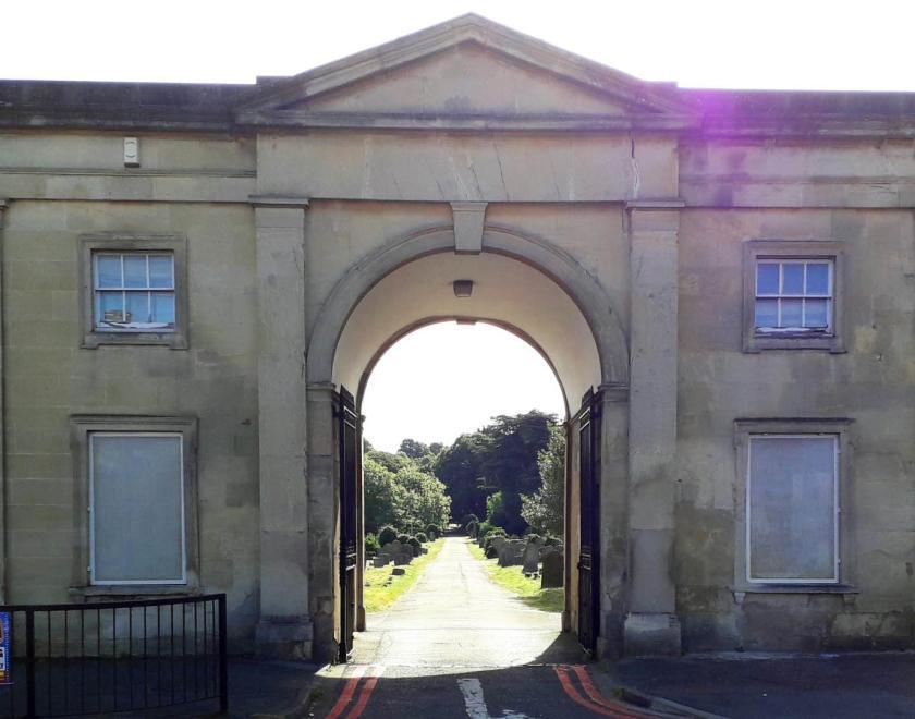 The triumphal arch to Reading's Old Cemetery