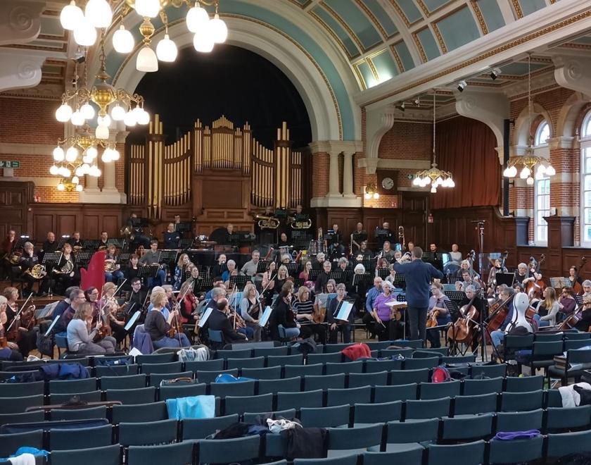 West Forest Sinfonia rehearsing in the University Great Hall